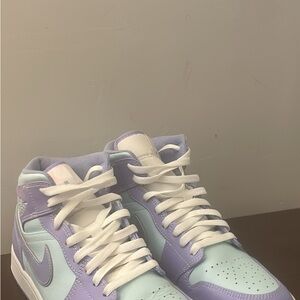 Air Jordan 1s Purple Pulse size 10.5